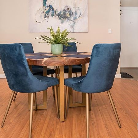 Rustic Modern 2 Bed 2 Bath With Lakeview Pool And Hot Tub インヴァーミア エクステリア 写真