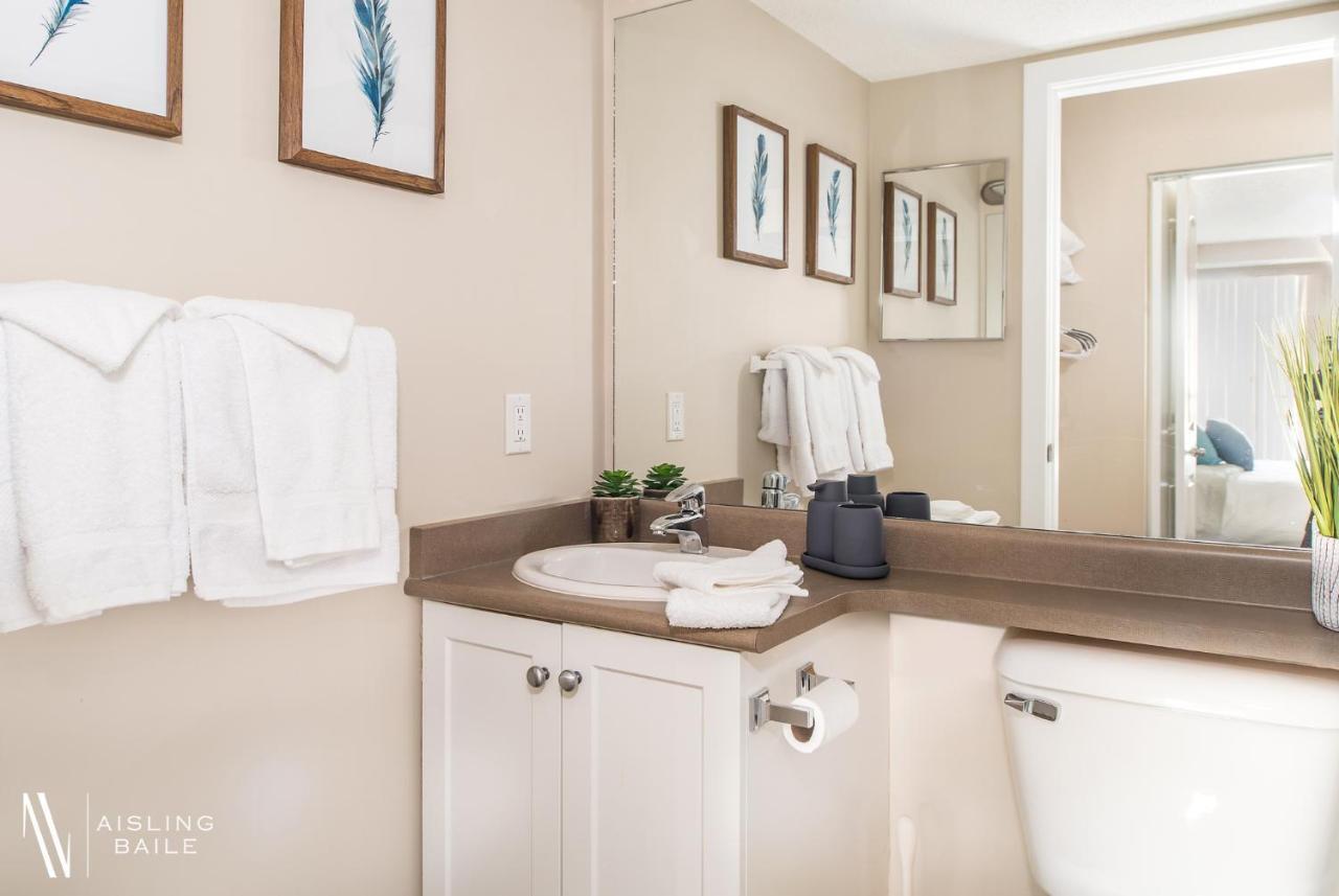 Rustic Modern 2 Bed 2 Bath With Lakeview Pool And Hot Tub インヴァーミア エクステリア 写真