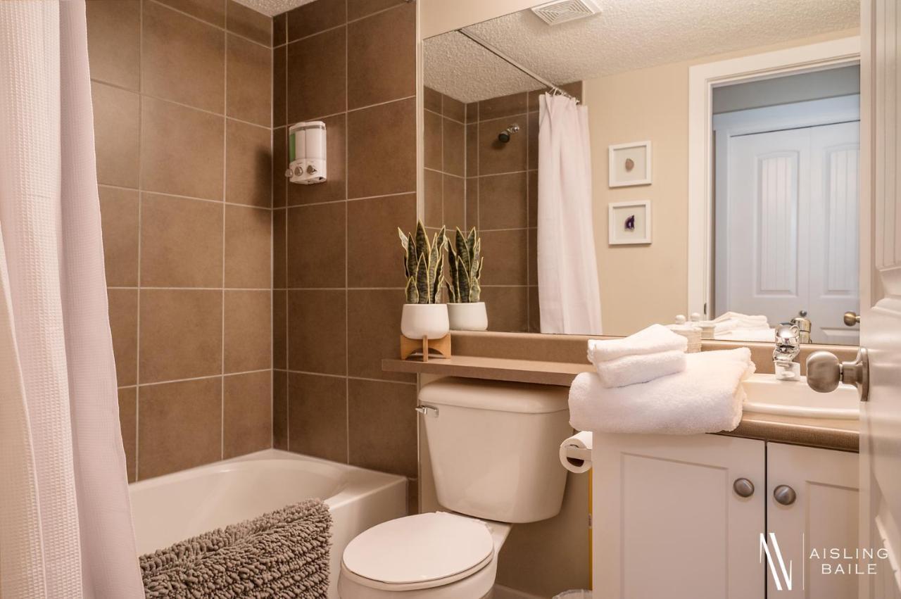 Rustic Modern 2 Bed 2 Bath With Lakeview Pool And Hot Tub インヴァーミア エクステリア 写真