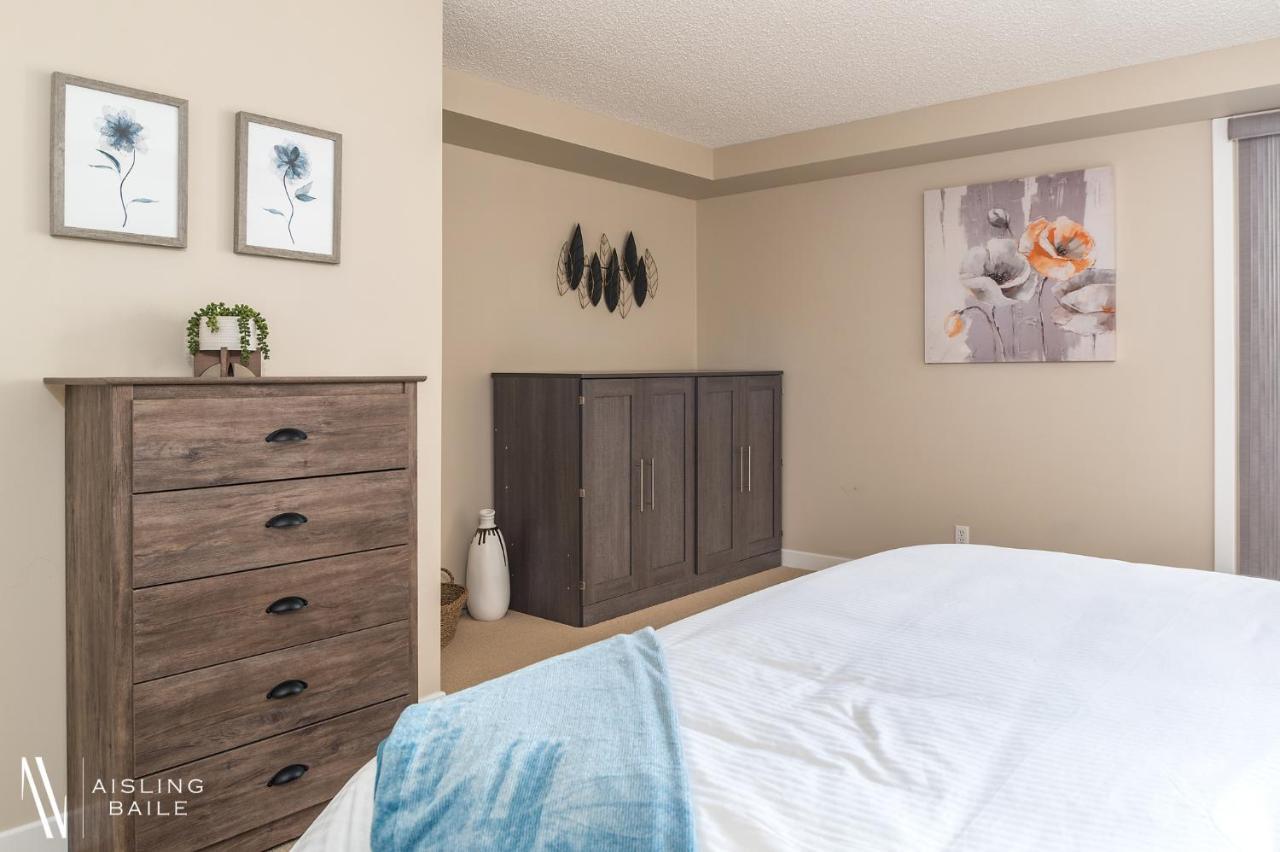 Rustic Modern 2 Bed 2 Bath With Lakeview Pool And Hot Tub インヴァーミア エクステリア 写真